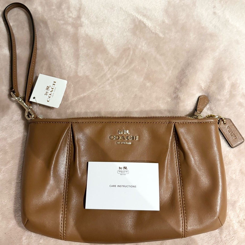 Coach wristlet NWT